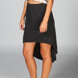 🌴VOLCOM My Favorite Middy High Low Black Skirt